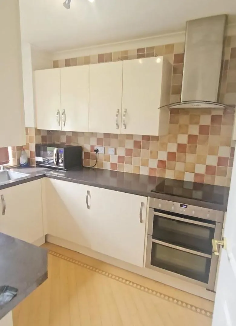 Heathrow Airport Pick Up-Paid Uxbridge Cozy Shared Home Near Brunel University Лондон